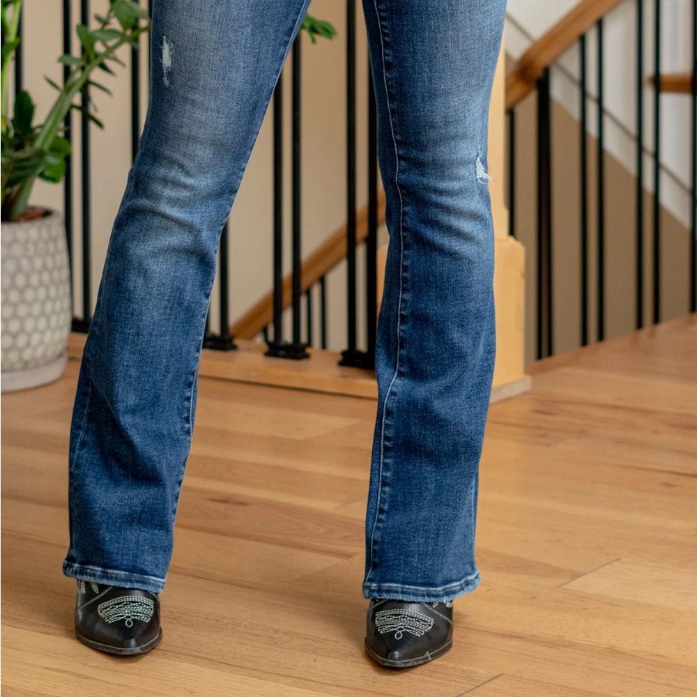 Stylish Blue Boot Cut Jeans for Women - Picture 5 of 5
